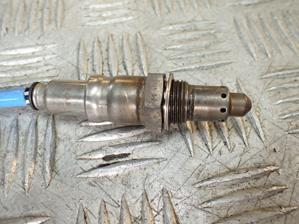 Sonda lambda do Ford F150 3.5 Hybrid Powerboost 2025, czarna, montaż w układzie wydechowym, element układu diagnostycznego.