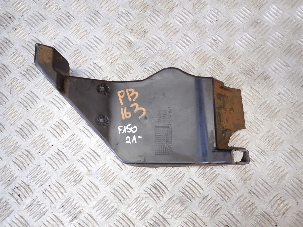 Osłona dolna do Ford F150 3.5 2021- autolandparts, widoczna część ochronna pod pojazdem, czarna i metalowa konstrukcja.
