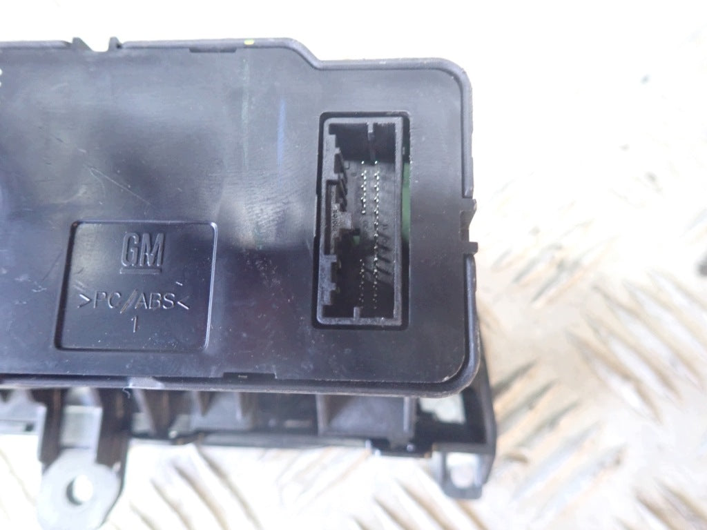 Gear Selector Panel Chevrolet Suburban Tahoe GMC Yukon 2021