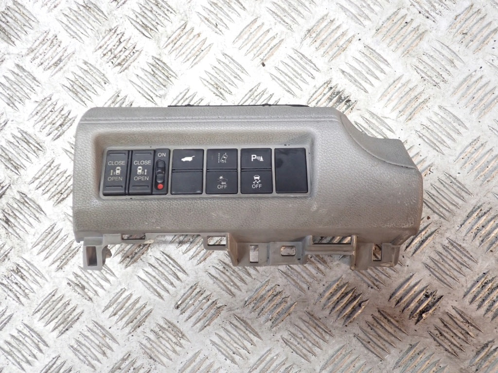 Honda Odyssey Elite 3.5 2018 PDC Tailgate Door Opening Control Panel