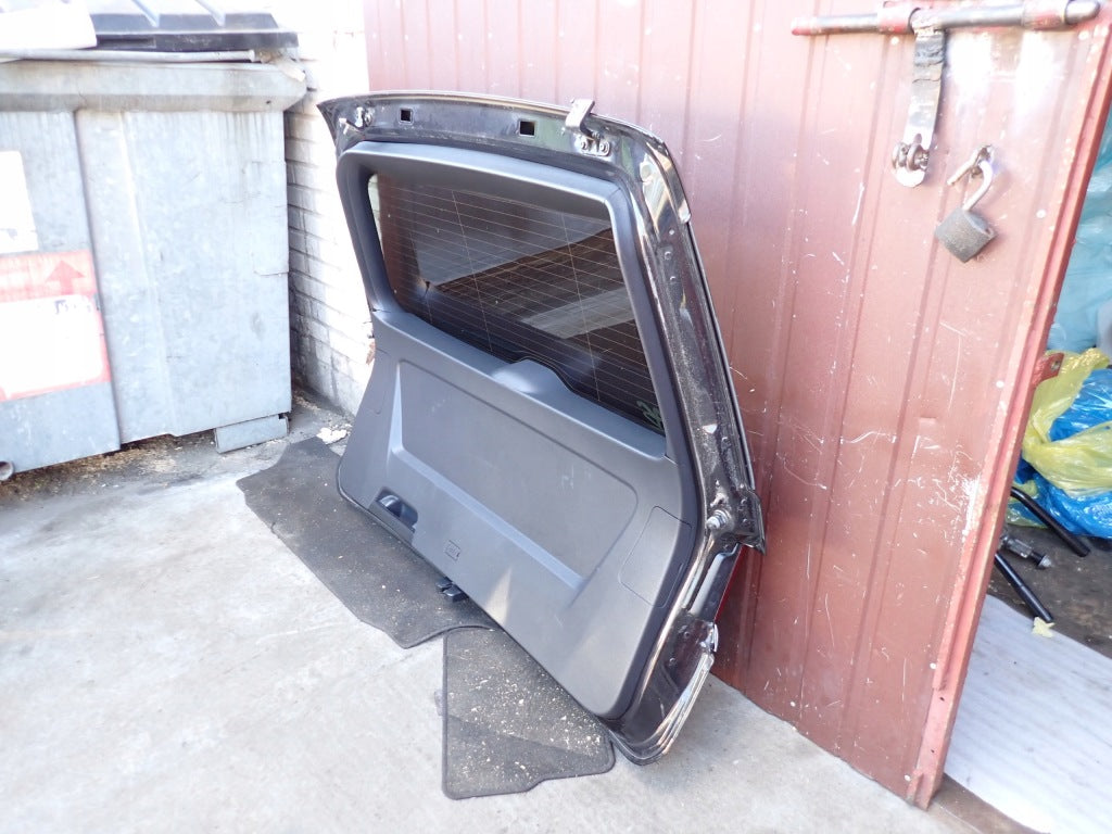 Tailgate Rear Set Window Strip Lock VW Atlas 2021- LIFT