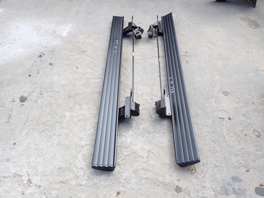 Stopnie Progi PARA Cadillac Escalade Chevrolet Suburban GMC Yukon 2021-