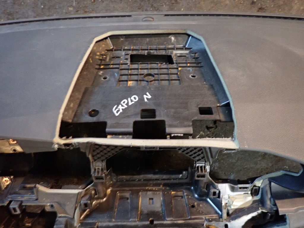 Dashboard Cockpit Ford Explorer Interceptor 2020-