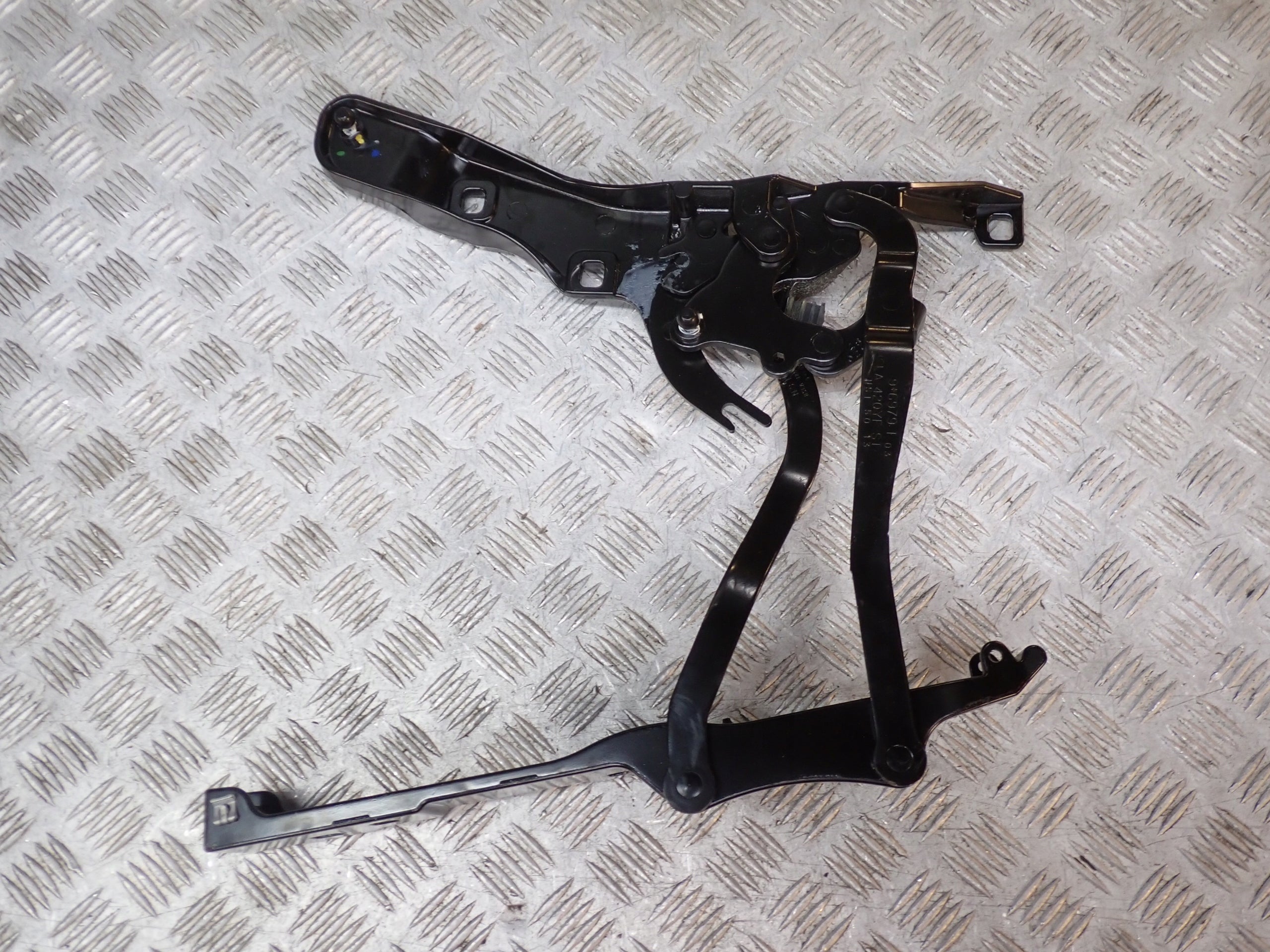 Zawias Klapy Dachu Prawy Chevrolet Corvette C7 3LT Cabrio 2014-