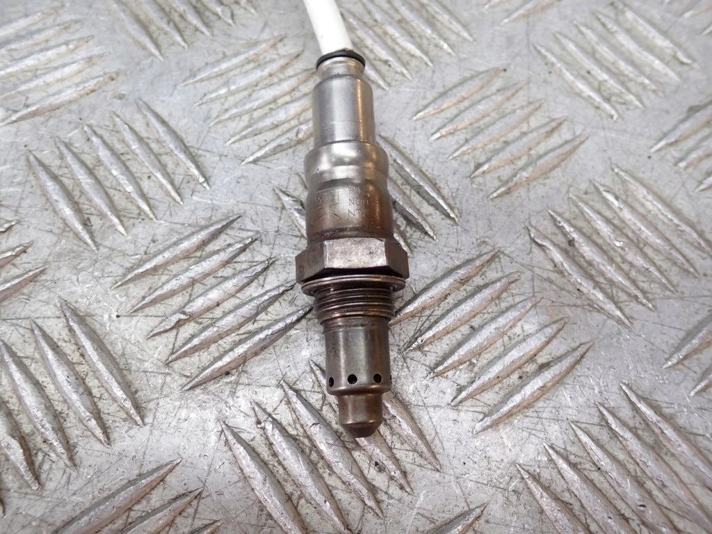 Sonda lambda do Ford F150 3.5 Hybrid Powerboost 2025, autolandparts, widok na czujnik i przewody.