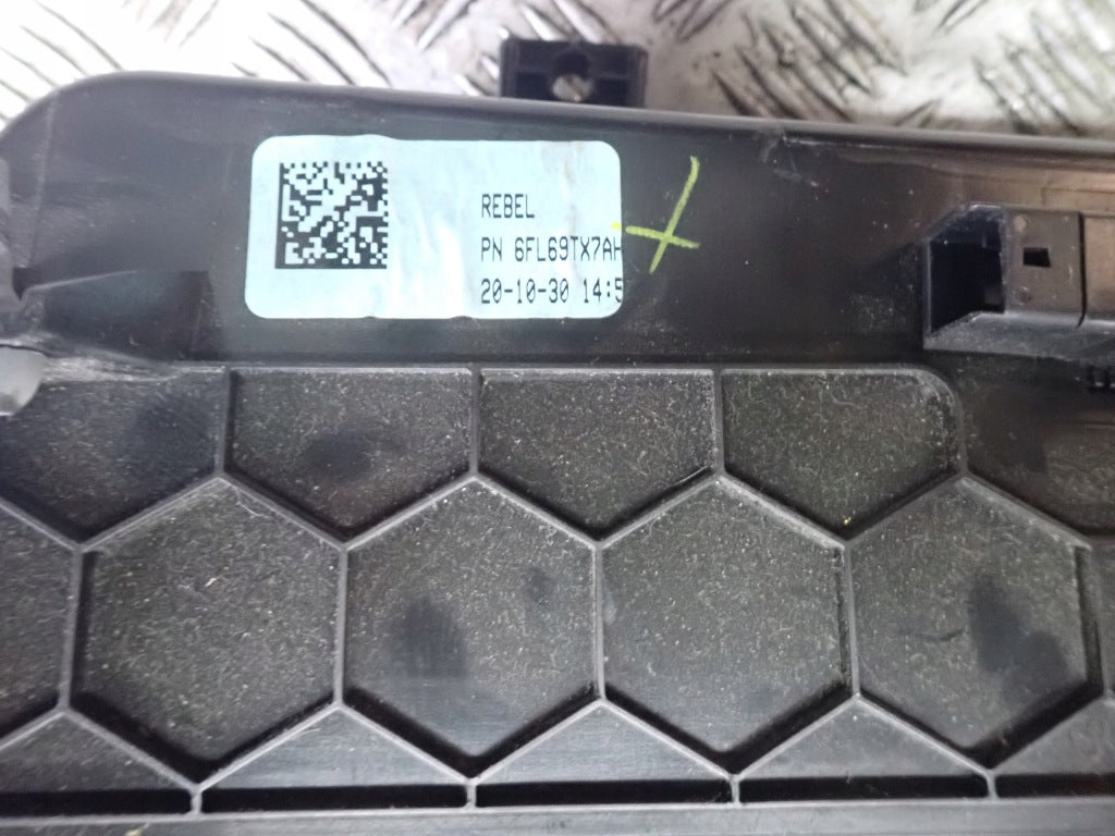 Schowek Pasażera Deski Rebel Dodge RAM V 2019-