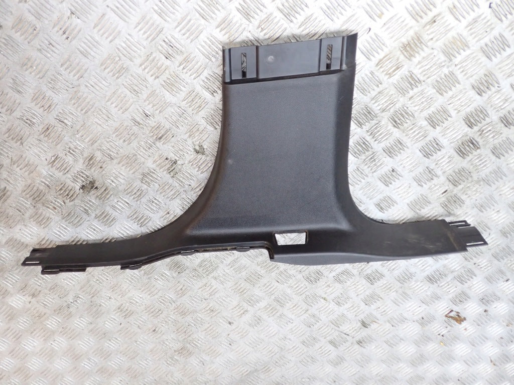 Right Center Pillar Cover Chevrolet Tahoe Suburban Yukon Escalade 21-