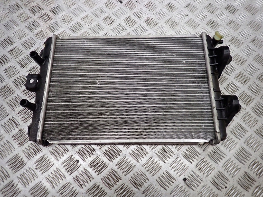 Rear Water Radiator Chevrolet Corvette C8 Z51 2020-