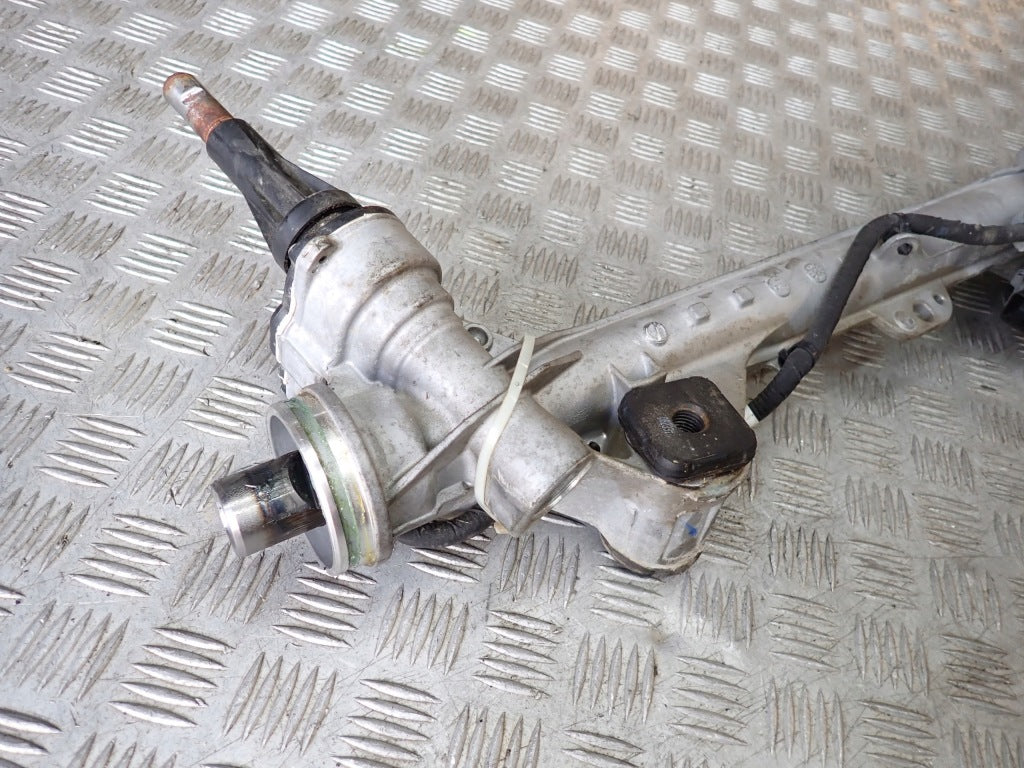 Przekładnia kierownicza do Ford F150 2024, maglownica z przekładnią, części samochodowe Autolandparts, widok na elementy mechaniczne.