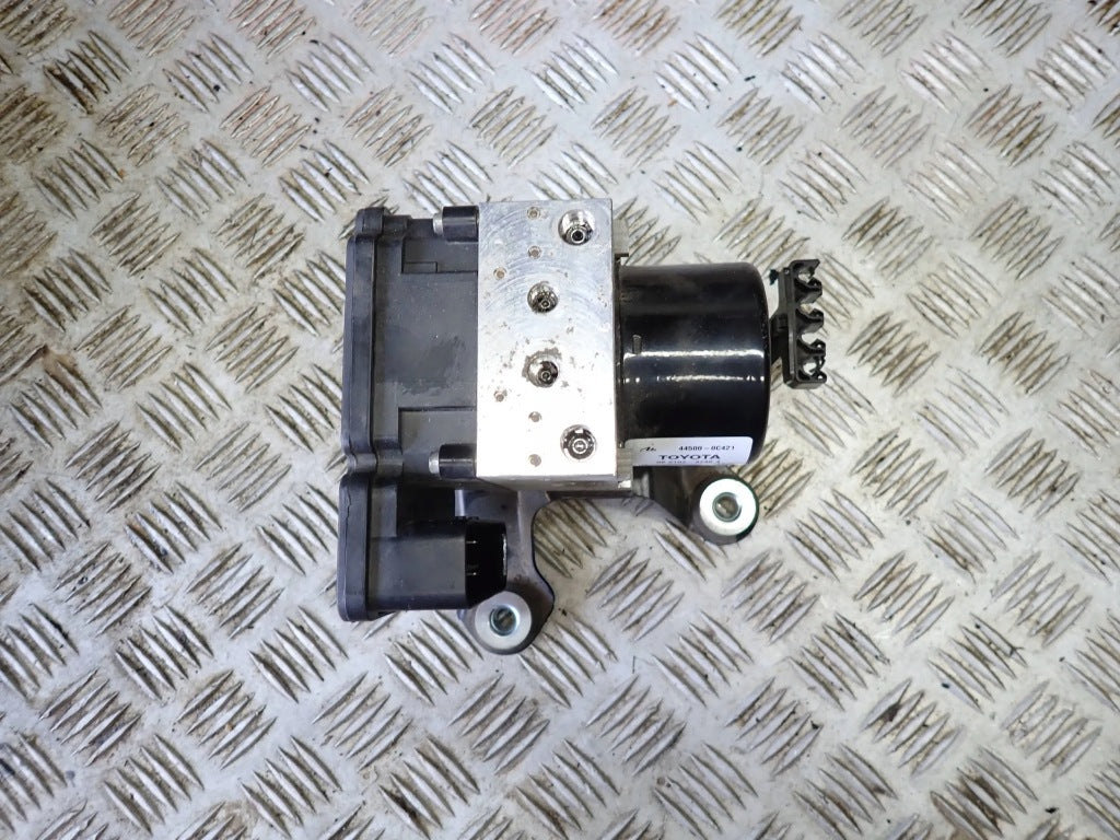 Pompa ABS Toyota Tundra 5.7 4x4 2016 4.6 4x2 2014