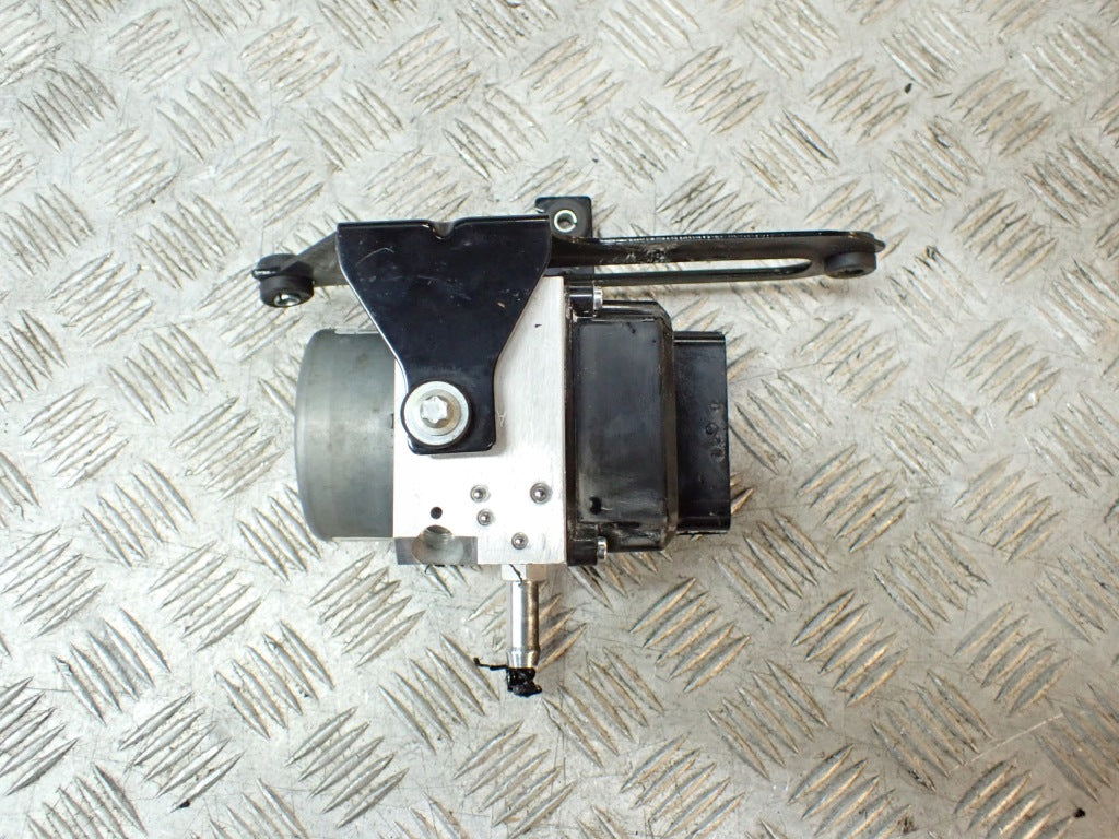 Pompa Podnoszenia Zawieszenia Liftu Przedniej Osi Chevrolet Corvette C8 20-