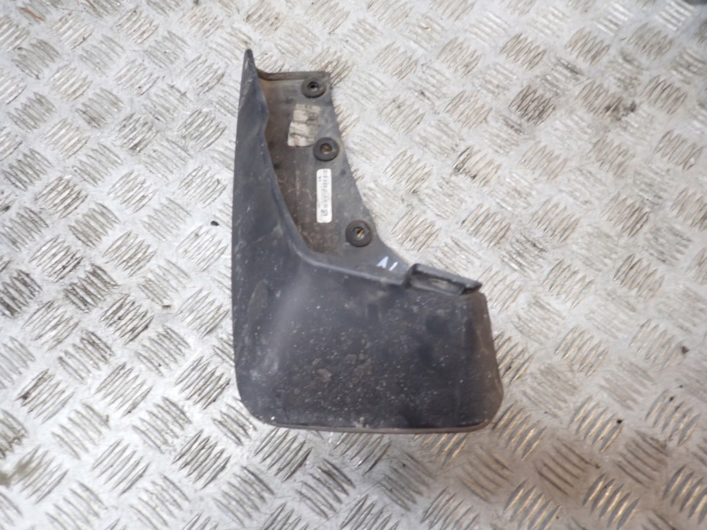 Chlapacz Tylny Tył Infiniti QX60 L51 Nissan Pathfinder R53 2022