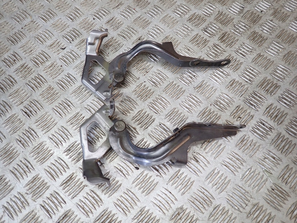 Zawiasy Maski Para Toyota Sienna XL40 2.5 2021-