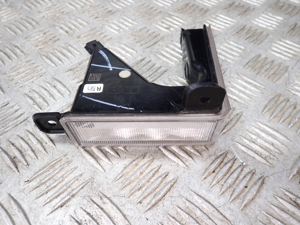 Lampka Lampa Tył Cofania Wstecznego Prawa Lewa Toyota Tundra 3.5 3.4 2022-
