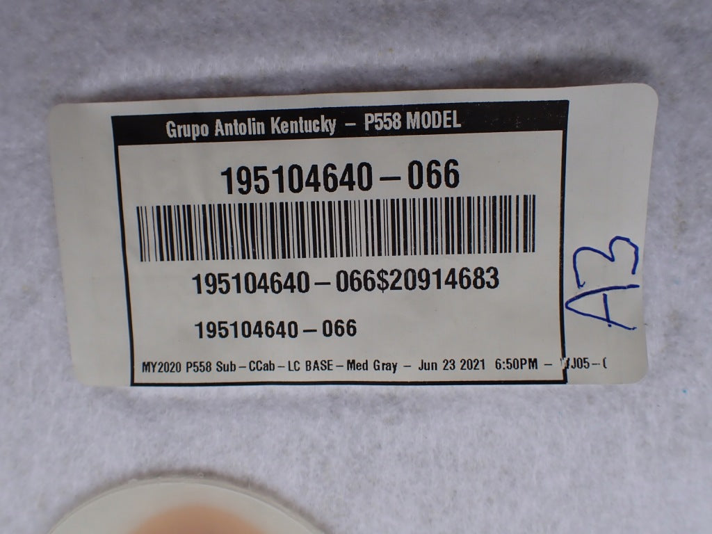 Podsufitka do Ford F350 F250 P558 6.2 4x4 z 2021 roku, pasuje do modelu Autolandparts, tekstura i materiał widać na zdjęciu