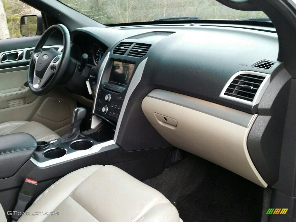 Deska Kokpit Ford Explorer 2011