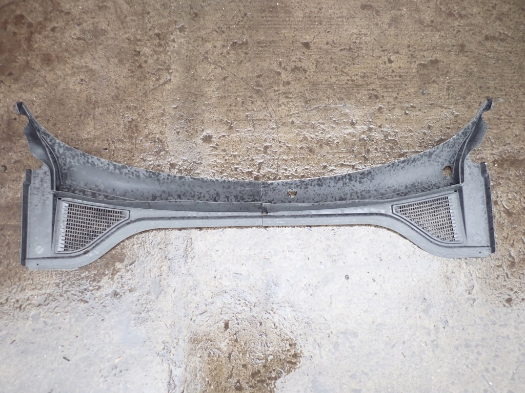Cowl Panel Kit VW Atlas Cross Sport R-Line 2022