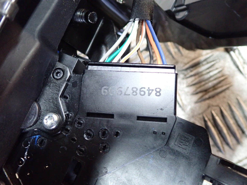 Zamek Siłownik Mechanizm Zamykania Tylnej Klapy Chevrolet Corvette C8 2020-