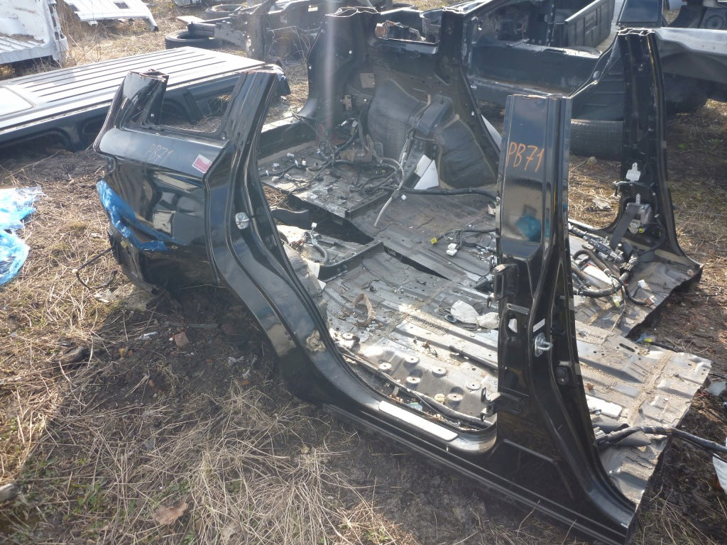 Ćwiartka Tylna Błotnik Słupek Próg Infiniti JX35 QX60 13-