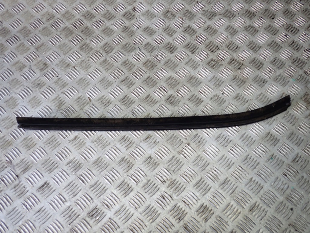 Uszczelka Szyby Drzwi Ford F150 2021-