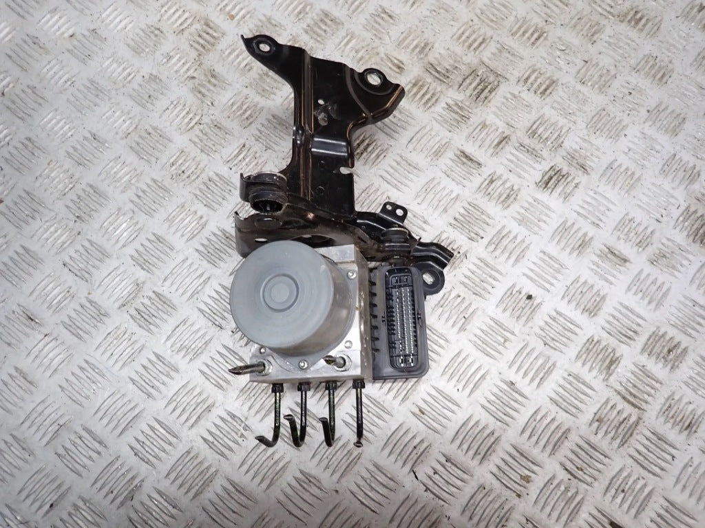 Pompa ABS Toyota Sienna 2.5 Hybrid 2021