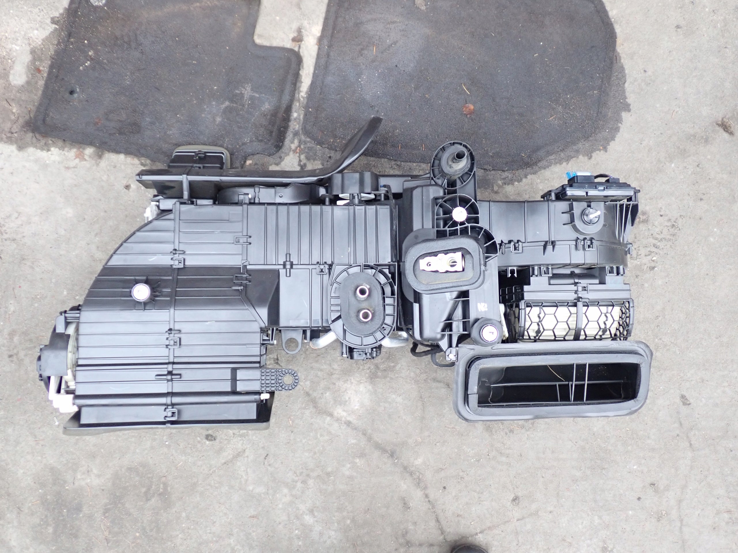 Nagrzewnica KPL Dodge RAM V Limited 2019-