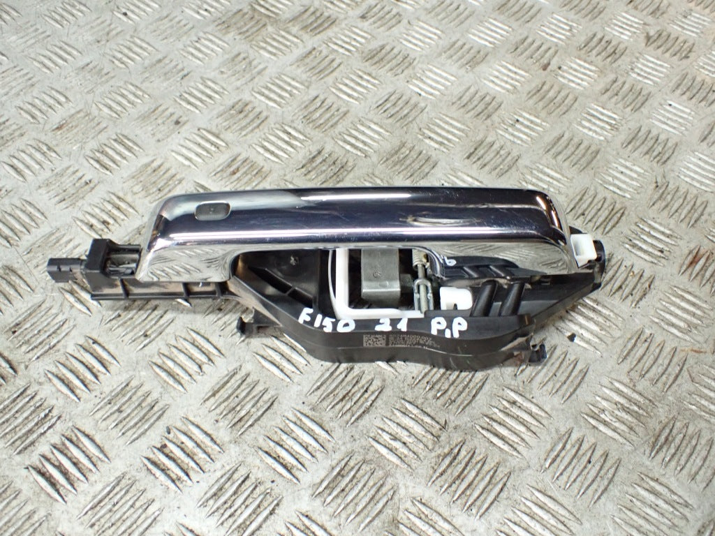 Klamka Drzwi Prawa Przednia Chrom Ford F150 2021-