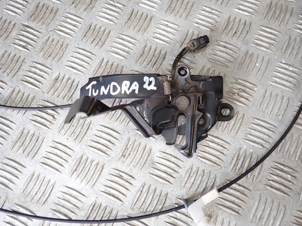 Zamek Maski Toyota Tundra 2022-