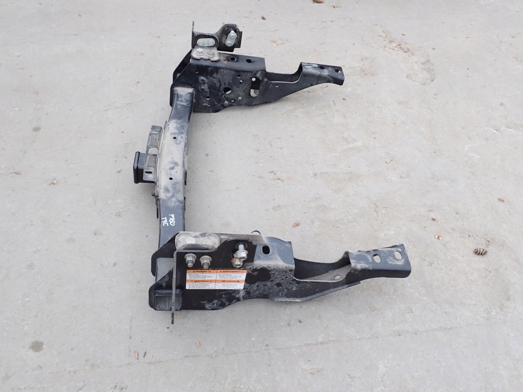 Hak belki do Ford F350 F250 P558 6.2 4x4 z 2021 roku, części samochodowe marki Autolandparts, widok na element mocujący