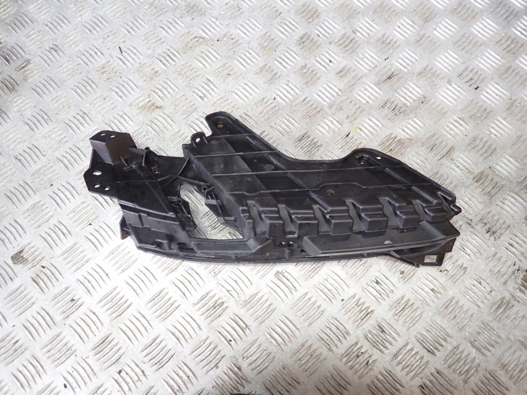Ślizg Lampy Lewy Przód Przedni Jeep Grand Cherokee WL Długi Long 21-