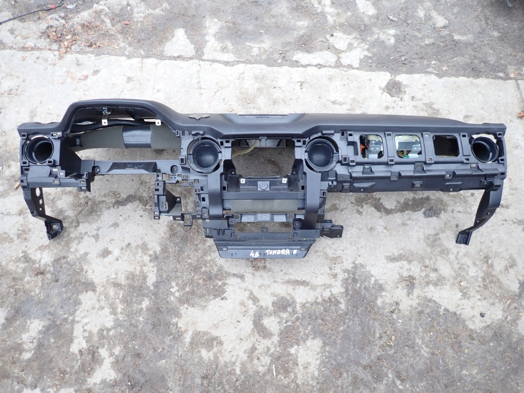 Cockpit dashboard Toyota Tundra 2014-