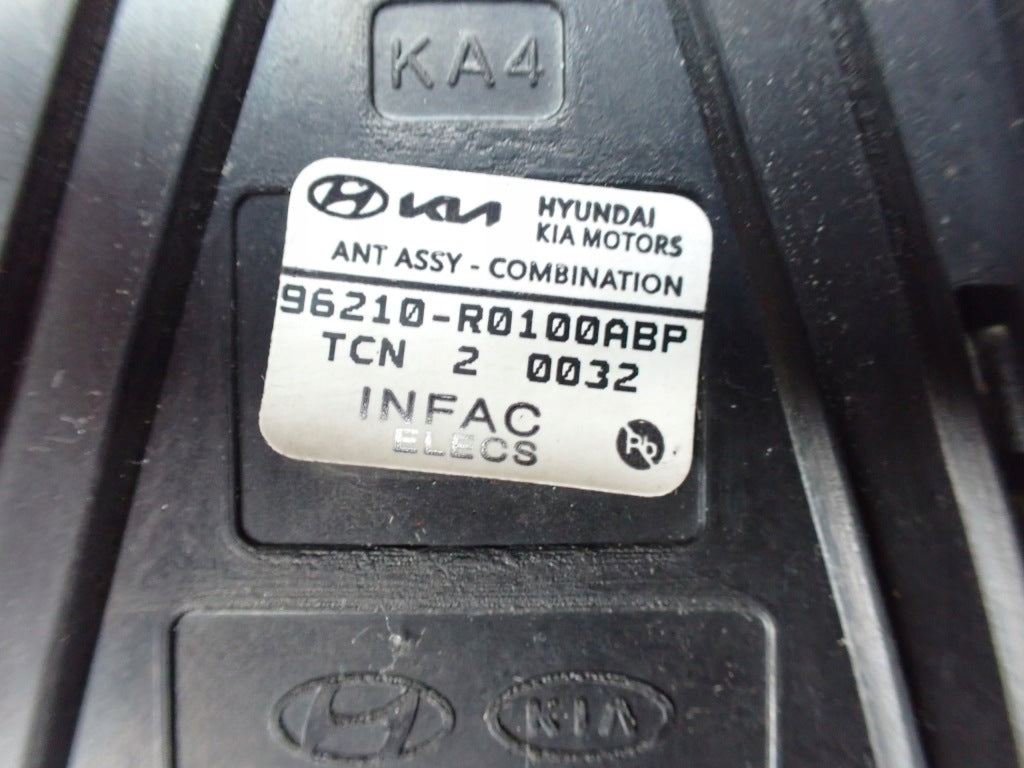 Antena Dachowa Rekinek Kia Carnival LX KA4 2020-