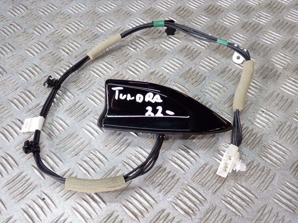 Antena Dachowa GPS Rekinek Toyota Tundra 2022-