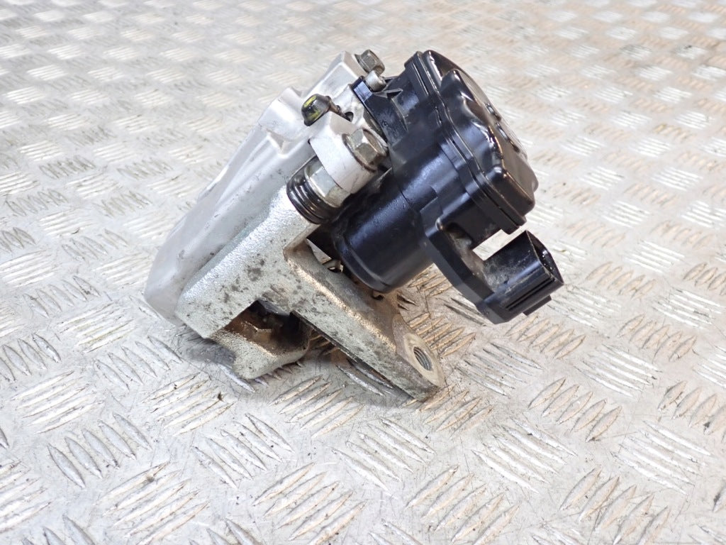 Zacisk Prawy Tylny Tył Elektr. Infiniti QX60 L51 Nissan Pathfinder R53 2022