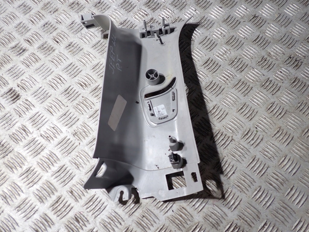 Osłona Słupka Jeep Grand Cherokee WL 2.0 4XE 2021-