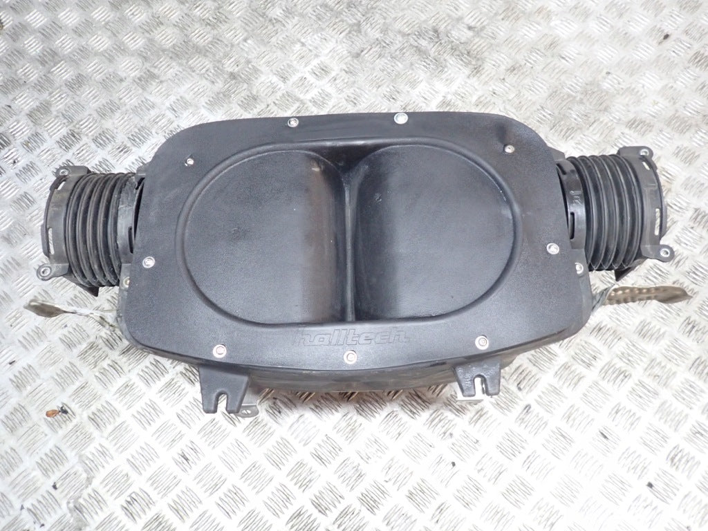 Sportowy Dolot Zimnego Powietrza Halltech Hornet Chevrolet Corvette C8 20-