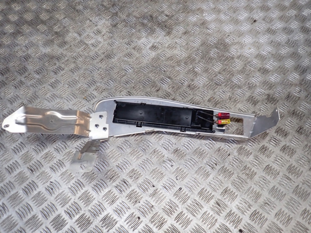 High Frequency Antenna Mount Chevrolet Corvette C8 Convertible 2020-
