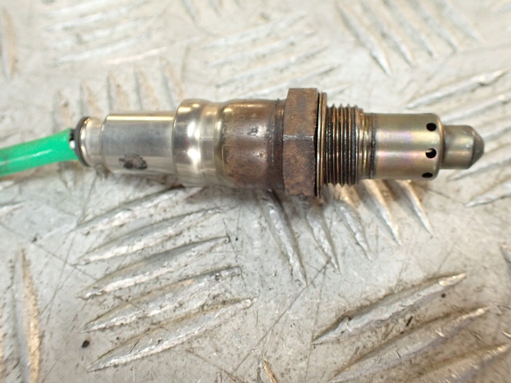 Sonda lambda do Ford F150 3.5 Hybrid Powerboost 2025, autolambparts, widok na czujnik i przewody.