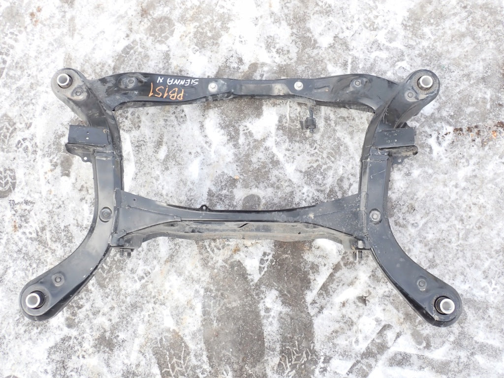 Sanki Tylne Belka Tylnego Zawieszenia Toyota Sienna XL40 2021