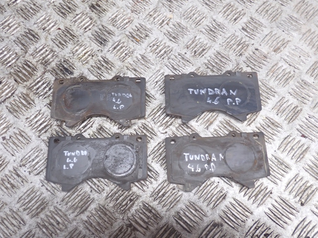 Front Pads Set Toyota Tundra Sequoia 2014-