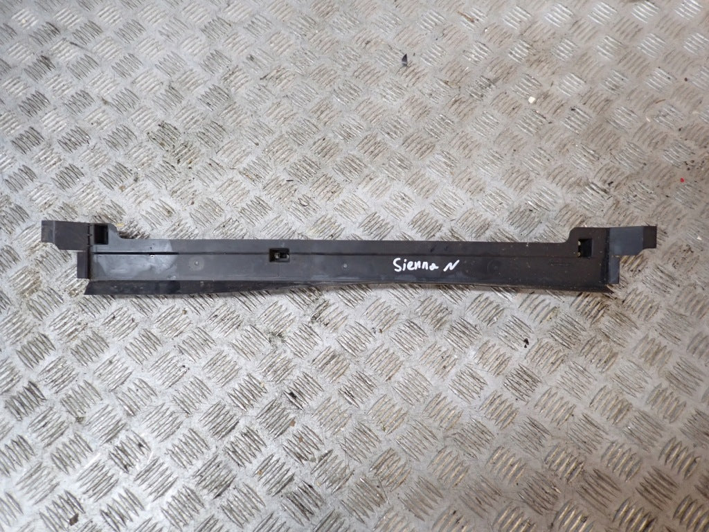 Kierownica Osłona Powietrza Górna Toyota Sienna XL40 2021