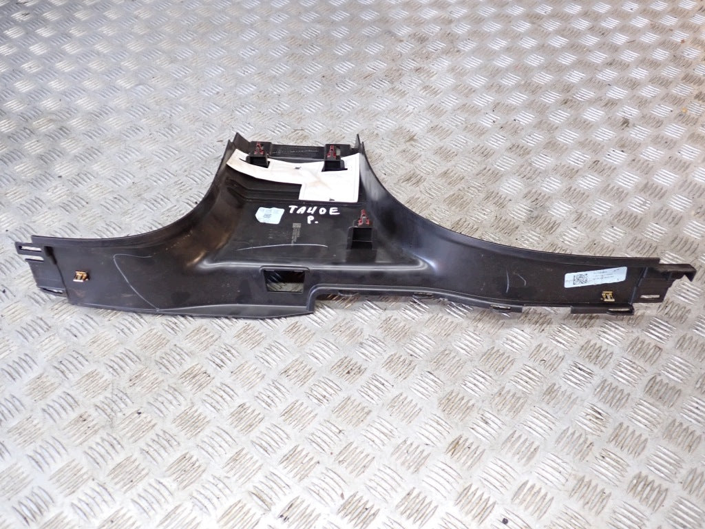 Right Center Pillar Cover Chevrolet Tahoe Suburban Yukon Escalade 21-