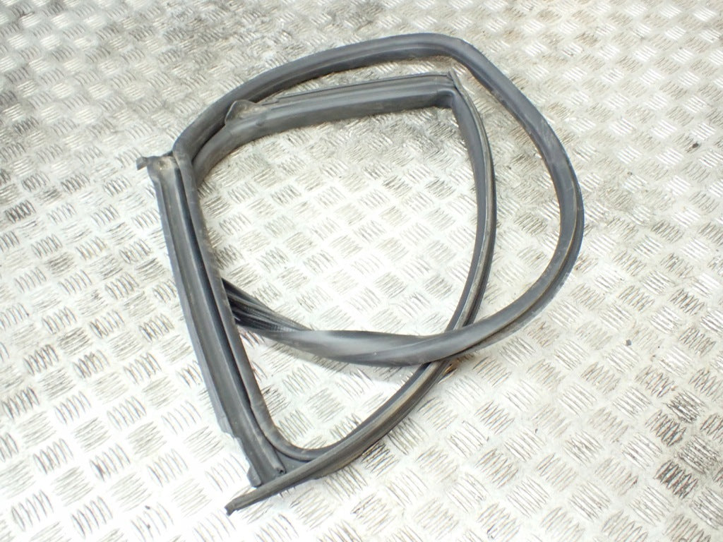 Door Seal Maserati Quattroporte 13-