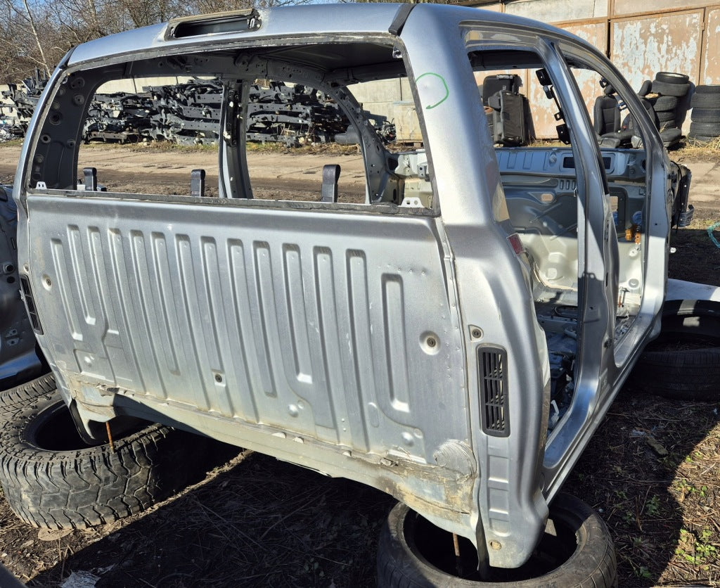 Ćwiartka Prawa Tylna Słupek Prawy Tył Toyota Tundra II 2014