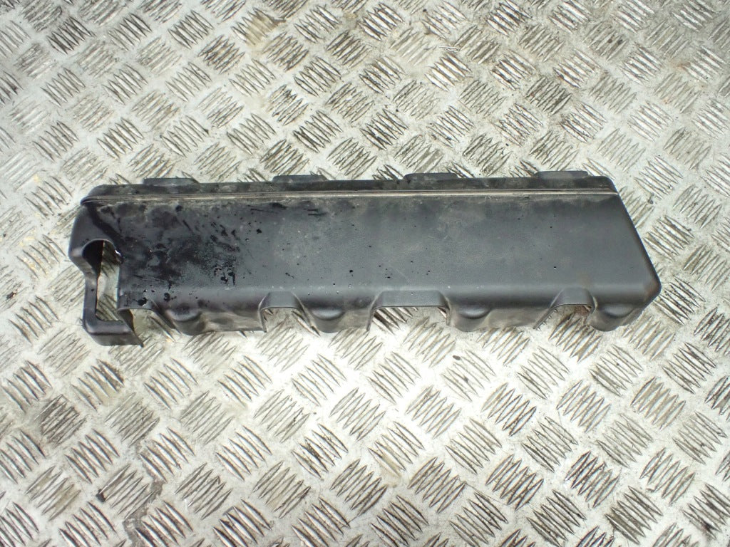 Right Valve Cover Chevrolet Silverado GMC Sierra 2019-