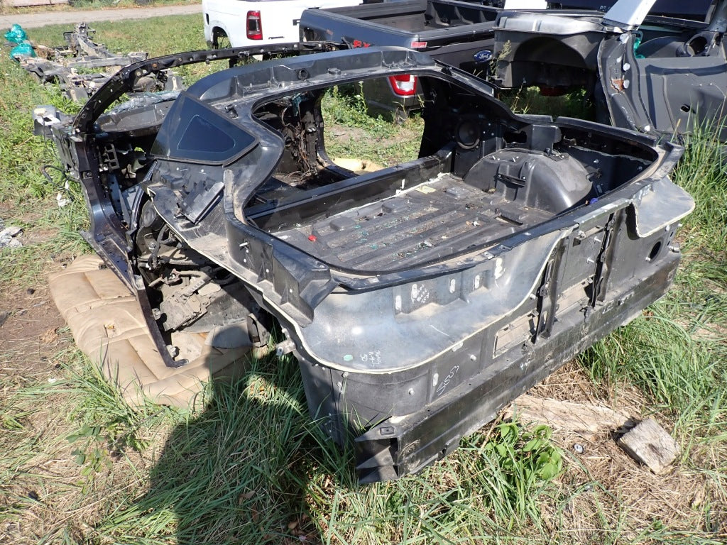 Rama Ćwiartka Tylna Tył Wanna Belka Cały Tył Chevrolet Corvette C7 2014-