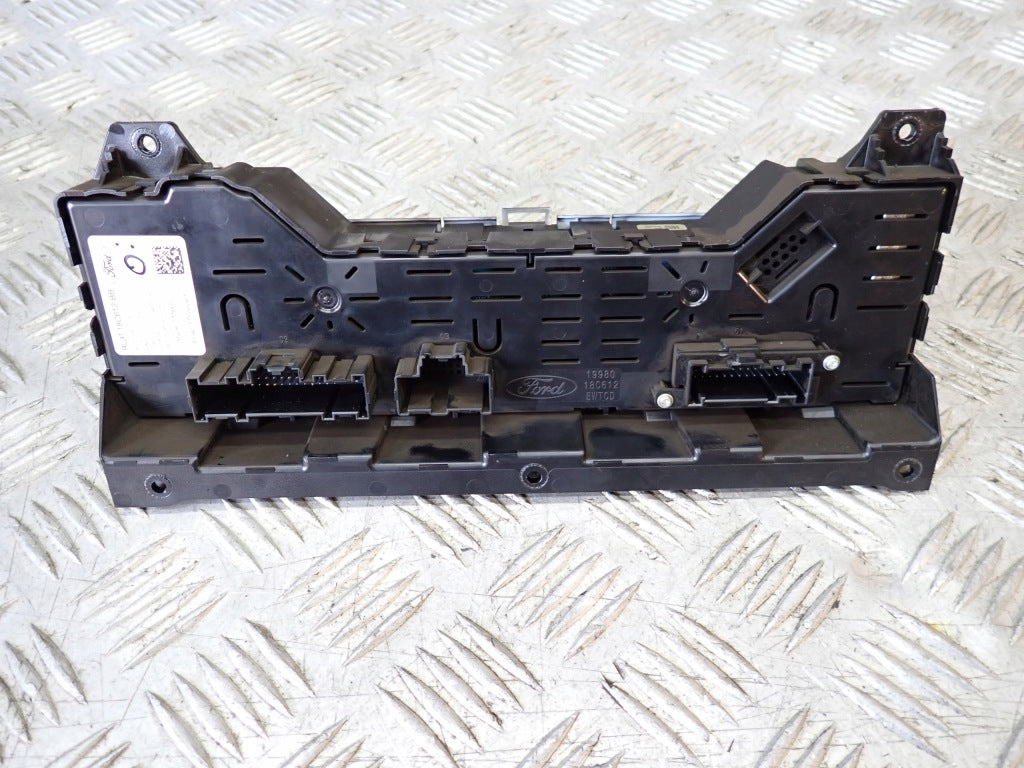 Panel nawiewu klimatyzacji do Ford F150 3.5 XLT 2025, element deski rozdzielczej, czarny, z otworami na wentylatory