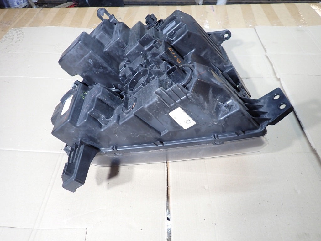 Lampa Lewa Przednia Kpl. LED Chevrolet Silverado 4x4 2019-