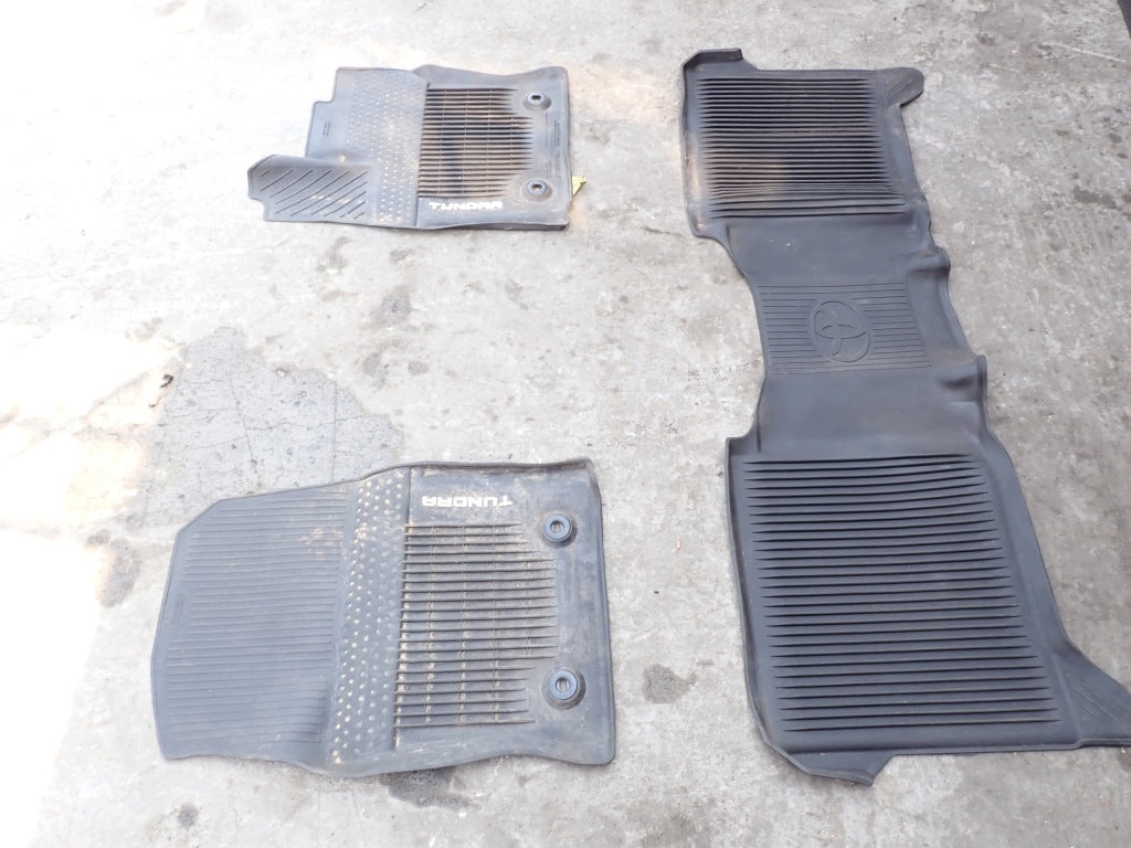 Dywaniki Gumowe Kpl. Toyota Tundra Crew Cab 3.4 3.5 2022-