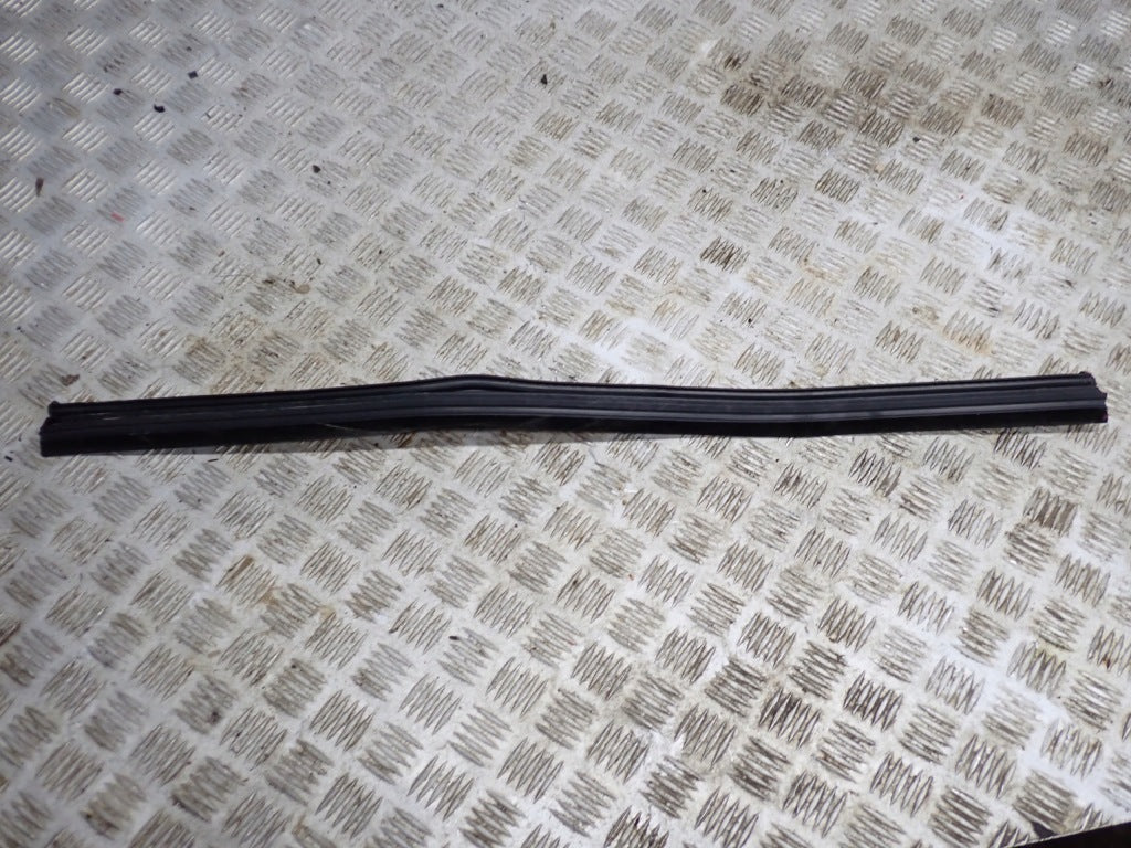 Uszczelka Szyby Drzwi Ford F150 2021-